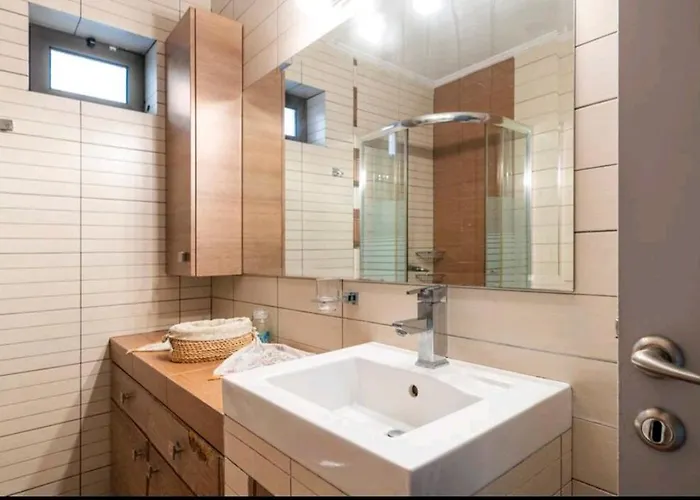 ταξιδιώτες Travellers Megalopolis